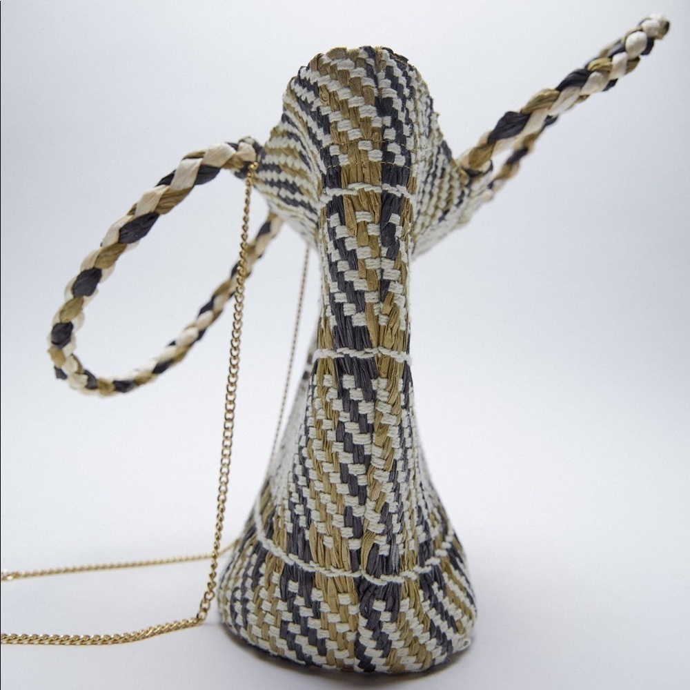 NWOT. Zara Natural Green Woven Crossbody Basket Bag with Top Handle. - Picture 7 of 13